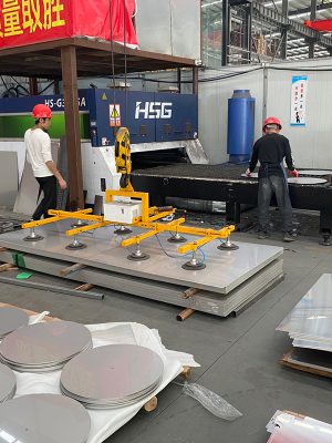 Vacuum suction cup lifting tool plate suction lifting machine